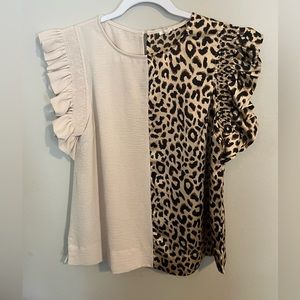 Women’s medium boutique blouse.